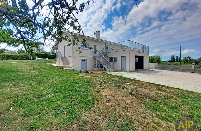 Maison familiale avec environ 2.2ha de terrain ! — photo 4