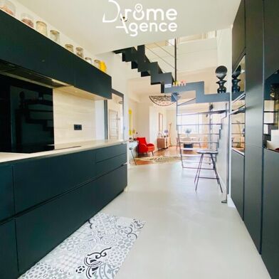 Appartement 6 pièces 415000 €