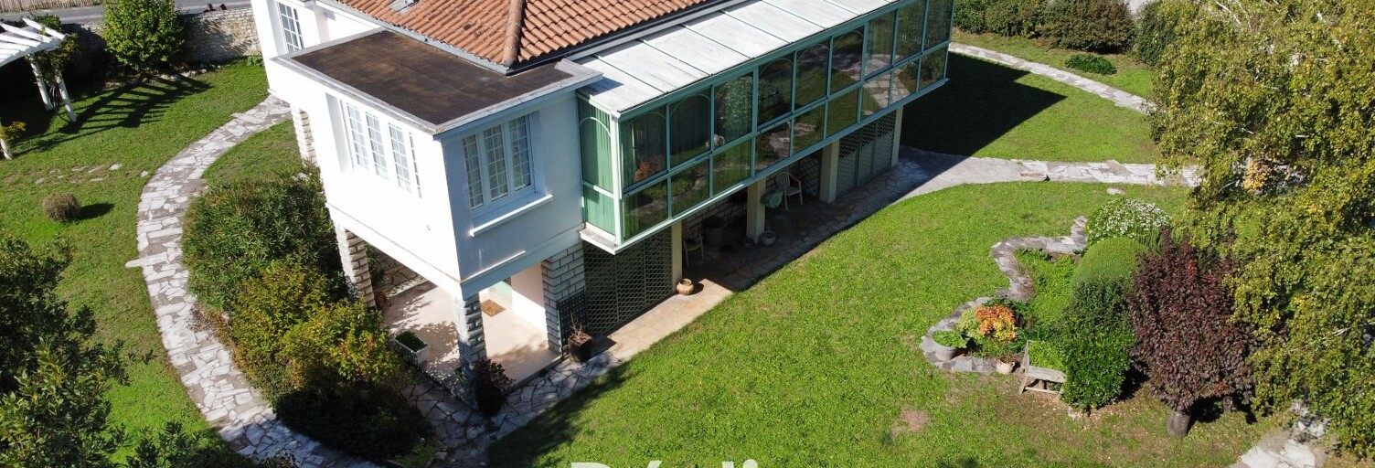 Maison 8 Pièces 162 m² à vendre à La Couronne (16400)