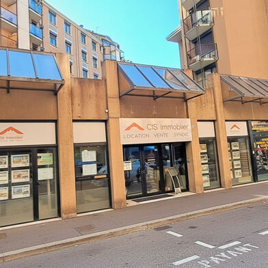 Commerce 20 pièces 598000 €