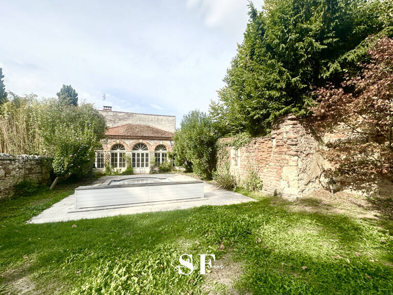 AGEN - QUARTIER CATHEDRALE - MAISON BOURGEOISE AVEC GARAGE - PISCINE - ORANGERIE - JARDIN ARBORE — photo 1