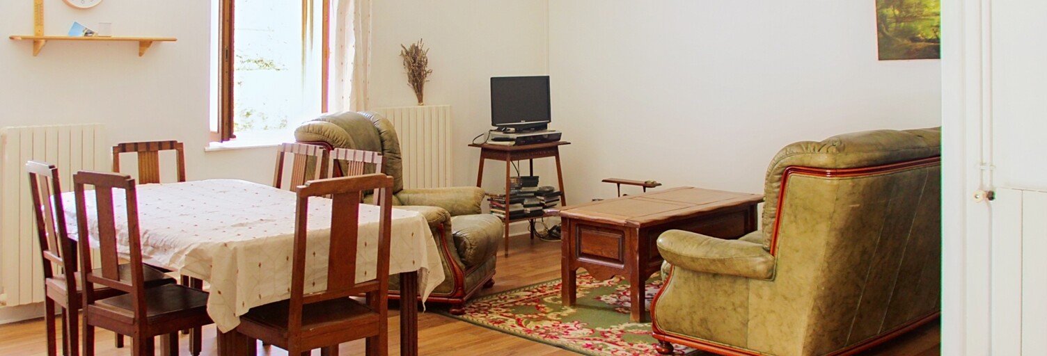 Maison 5 Pièces 240 m² à vendre à Vergheas (63330)