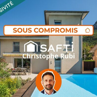 Maison 7 pièces 499000 €