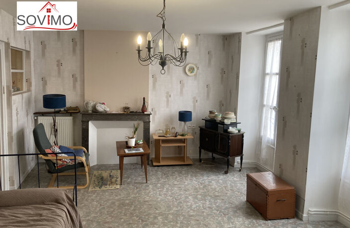 MAISON CENTRE VILLE, À RAFRAICHIR AVEC GARAGE, COUR ET JARDI — photo 3