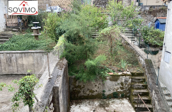 MAISON CENTRE VILLE, À RAFRAICHIR AVEC GARAGE, COUR ET JARDI — photo 4