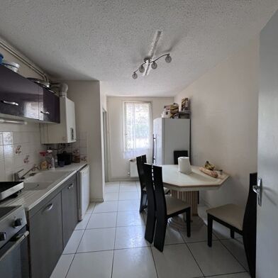 Appartement 5 pièces 140400 €