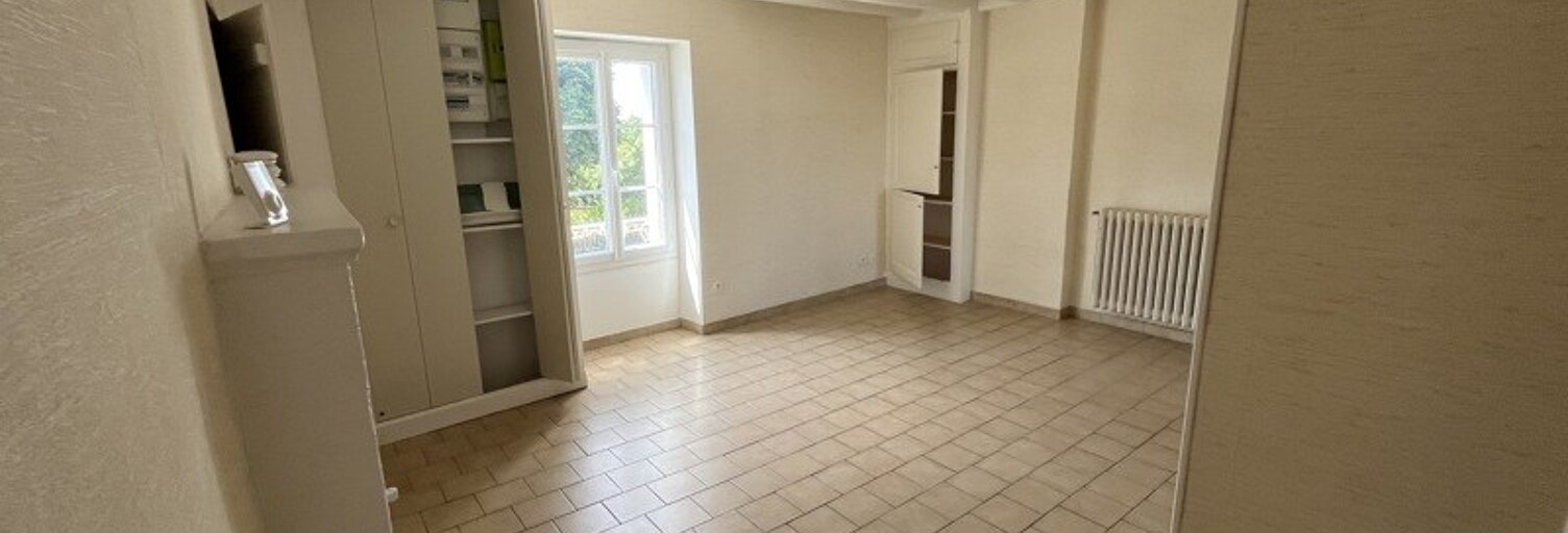 Immeuble   m² à vendre à Noyant-de-Touraine (37800)