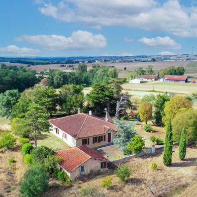 Maison 6 pièces 260190 €