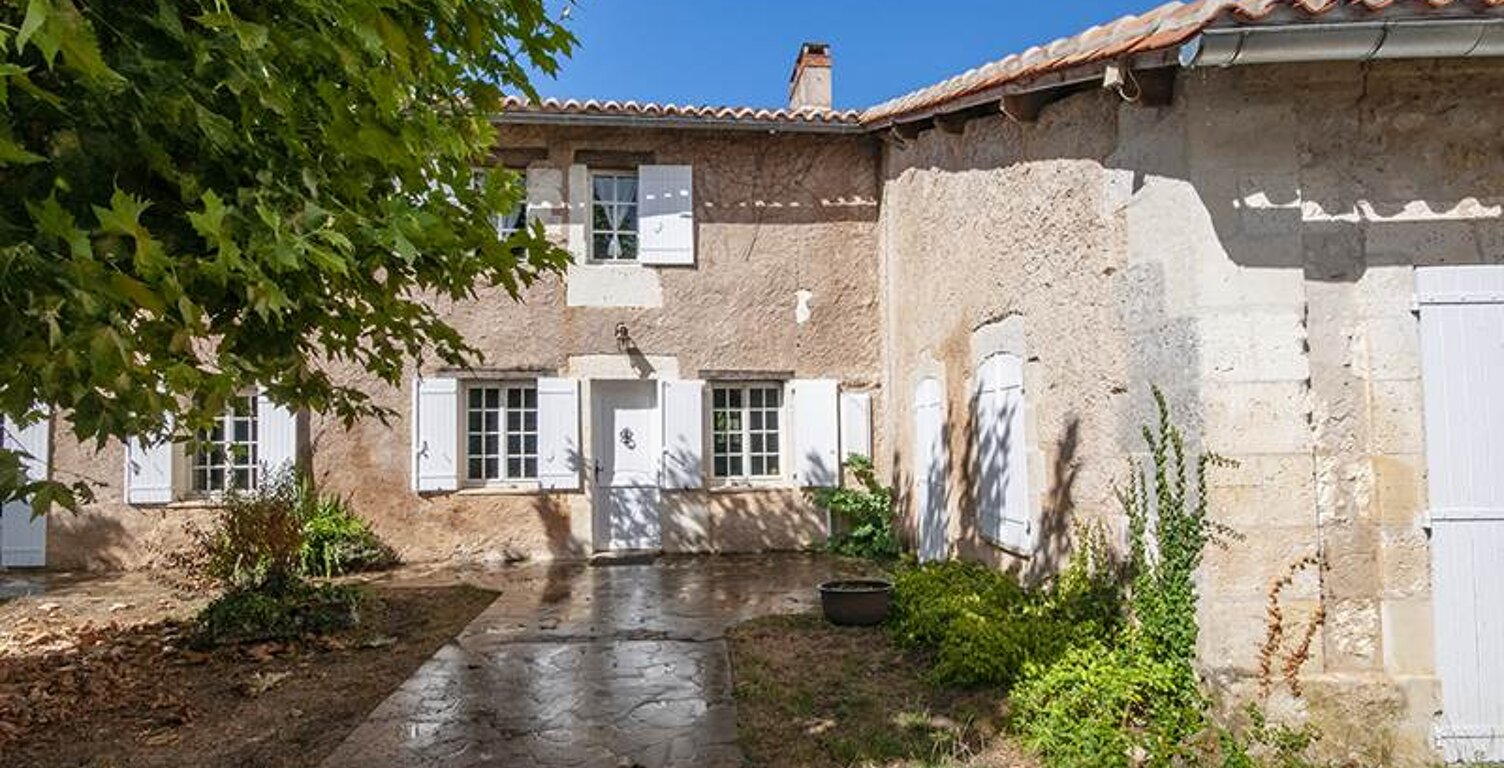 Maison en pierre de 7 pièces principales — photo 1