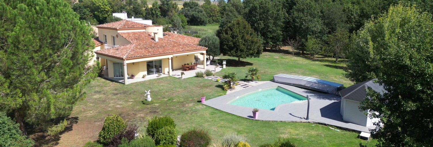 Maison 9 Pièces 243 m² à vendre à Lempaut (81700)