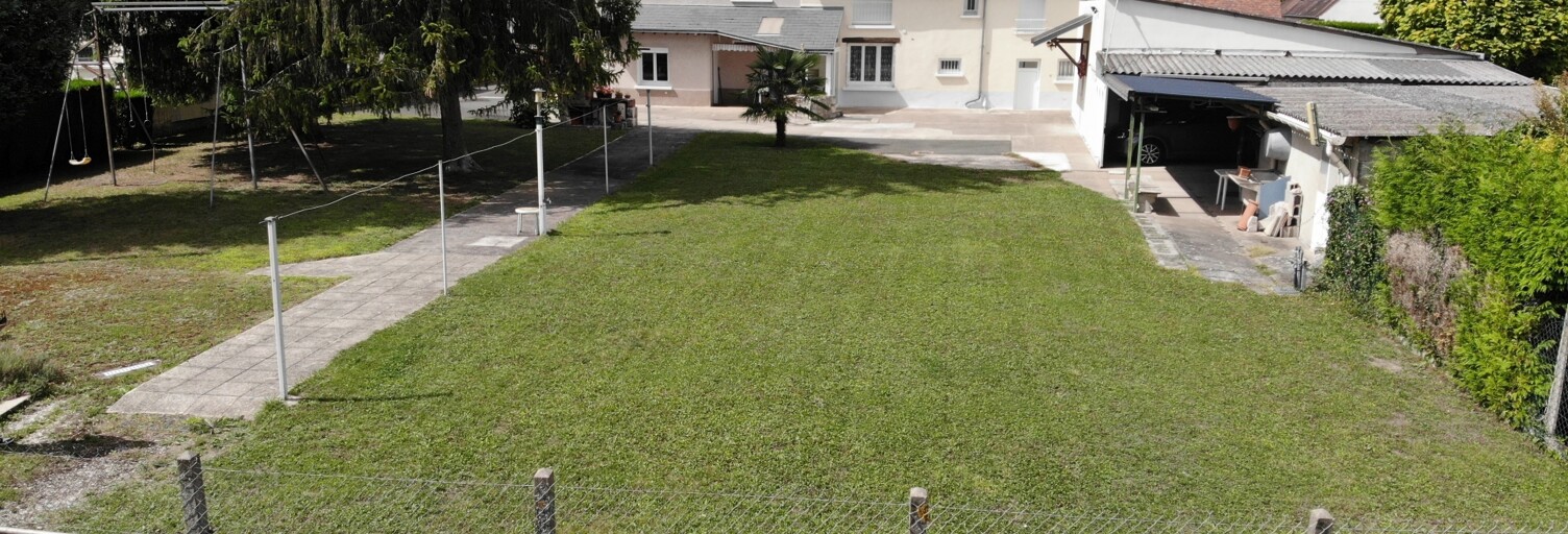 Immeuble  240 m² à vendre à Saint-Jean-de-la-Ruelle (45140)