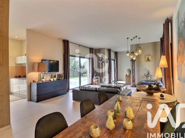 Vente Demeure 7 pièces — photo du bien