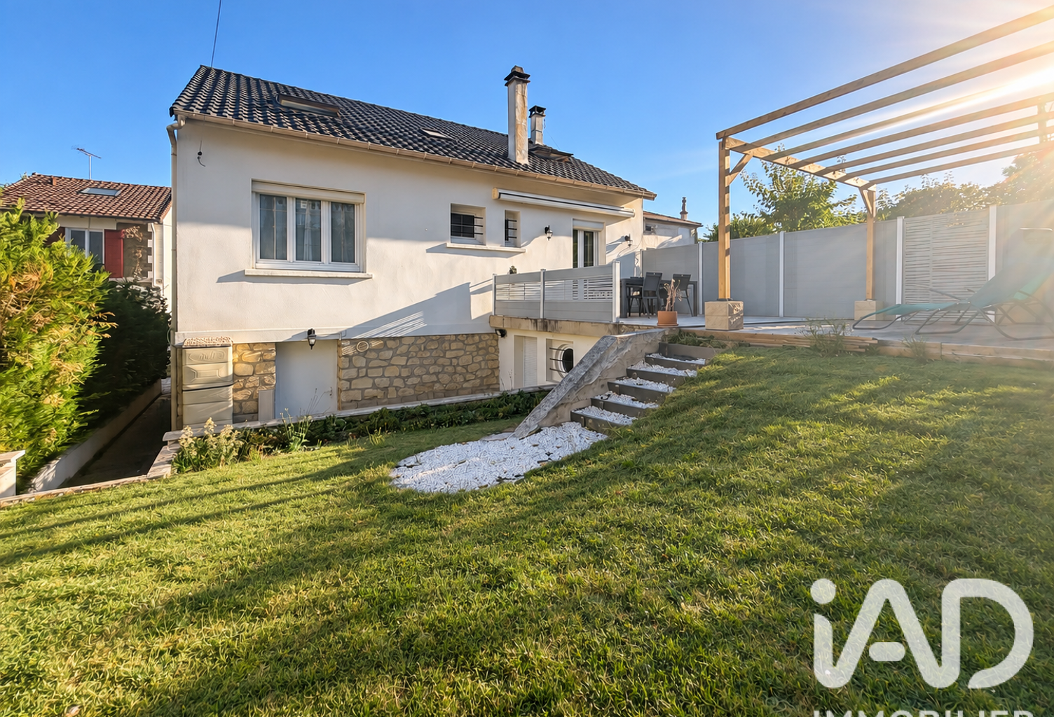 Vente Maison/villa 8 pièces — photo 1