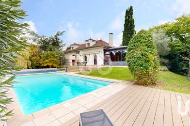 Maison 8 pièces 749000 €