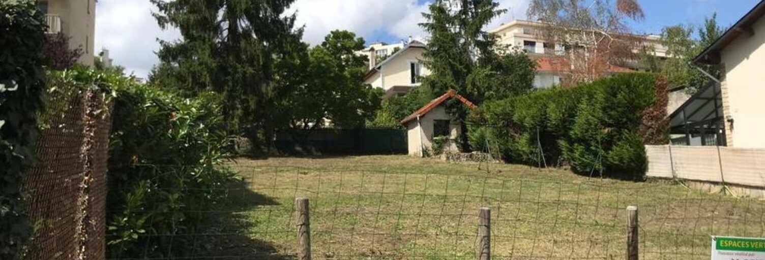 Terrain  586 m² à vendre à Saint-Germain-en-Laye (78100)