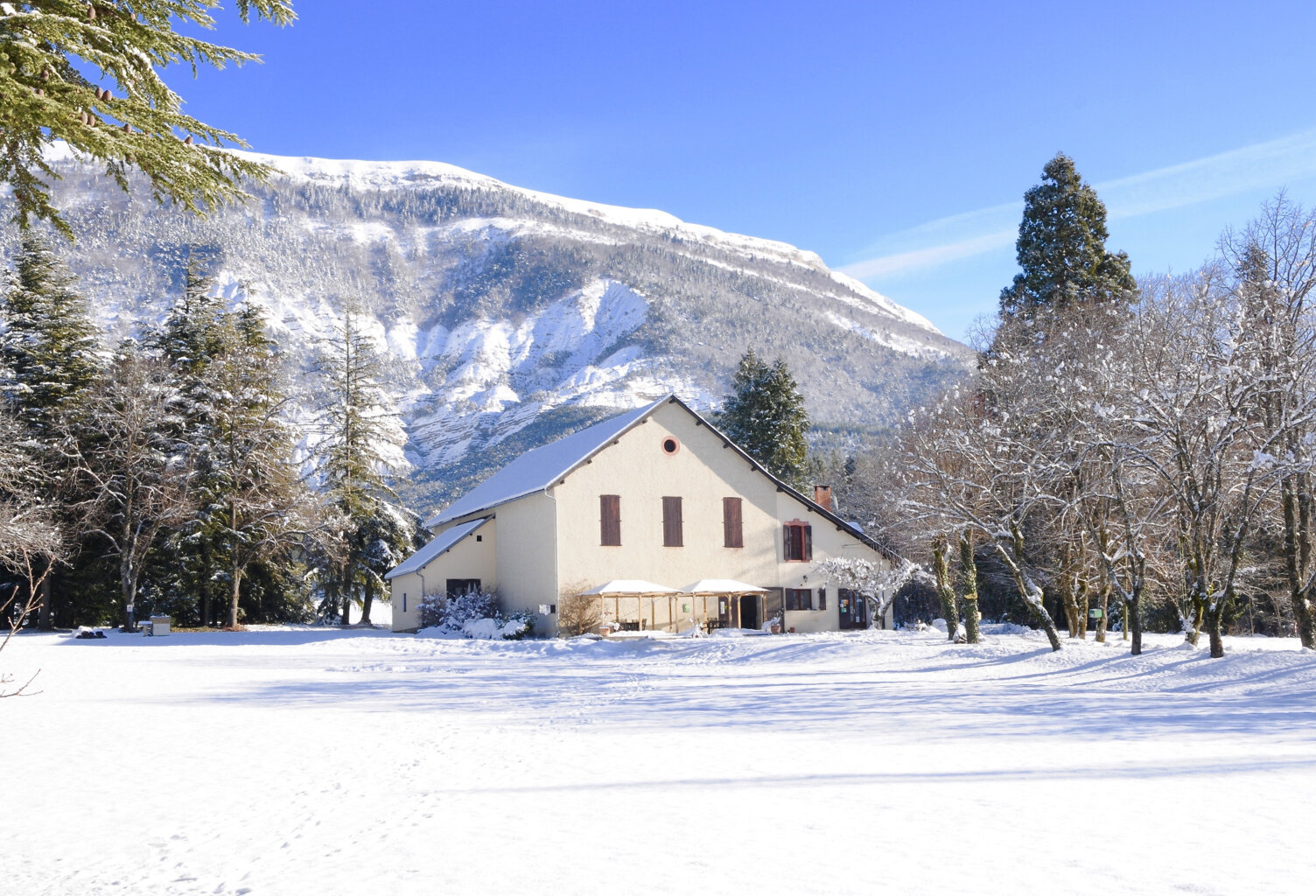 Vente Camping, Chambres d'hôtes/Gîte, Restaurant - Sud des Hautes Alpes — photo 1