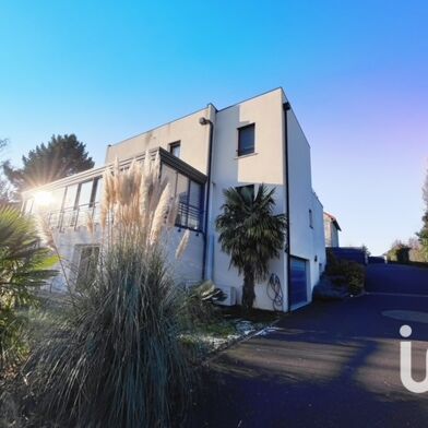 Maison 9 pièces 619500 €