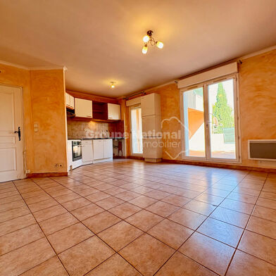 Appartement 3 pièces 735 €