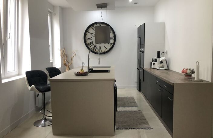 BELLE MAISON DE VILLE ENTIEREMENT RENOVEE — photo 2