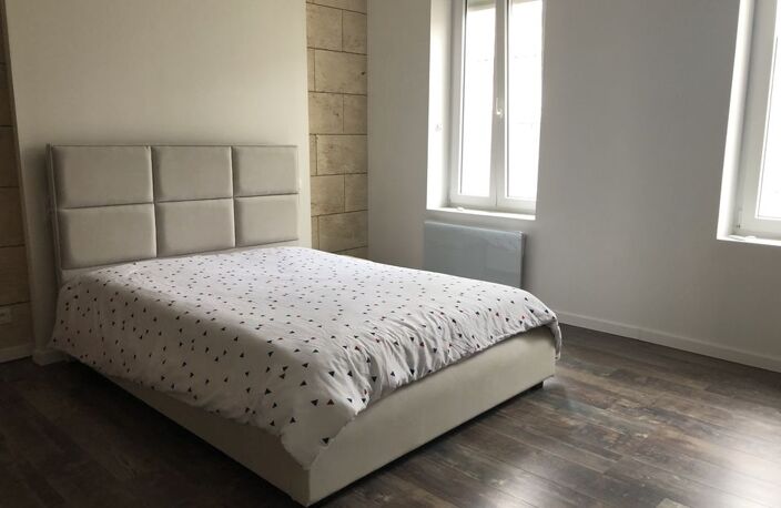 BELLE MAISON DE VILLE ENTIEREMENT RENOVEE — photo 4