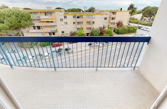 F2  43.51 m² Carrez+ parking à MONTPELLIER — photo 2