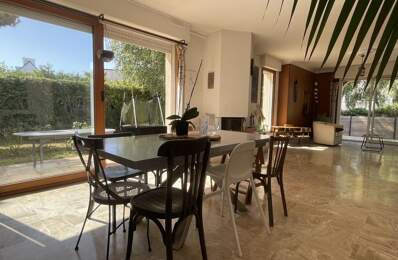 MAISON FAMILIALE - 6 CHAMBRES - GRAND TERRAIN — photo du bien
