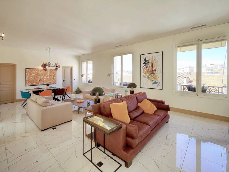 4 pièces rénové – Immeuble Bourgeois Cannes Centre – Prestations — photo 1