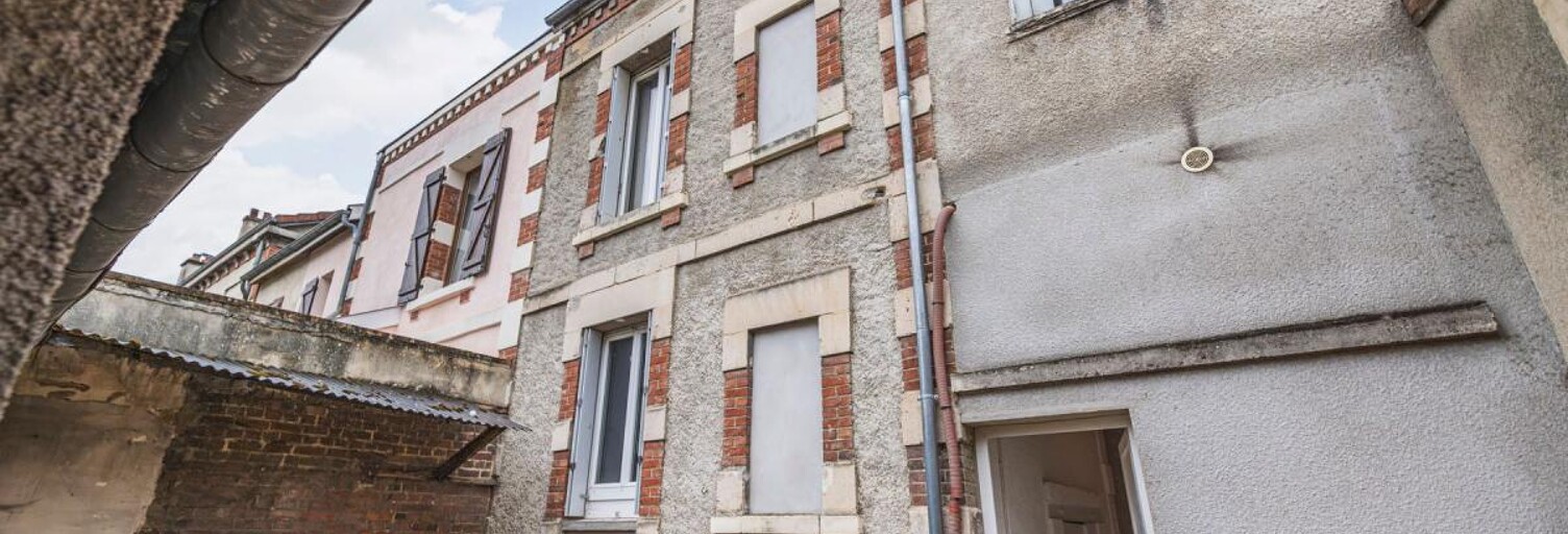 Immeuble   m² à vendre à Magenta (51530)