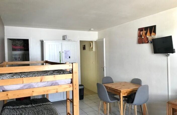 Dans la Station de la MONGIE dans les Hautes Pyrénées un studio de 26 m² aux pieds des pistes de ski avec Balcon et cellier — photo 2