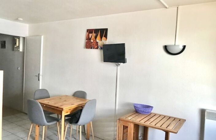 Dans la Station de la MONGIE dans les Hautes Pyrénées un studio de 26 m² aux pieds des pistes de ski avec Balcon et cellier — photo 4