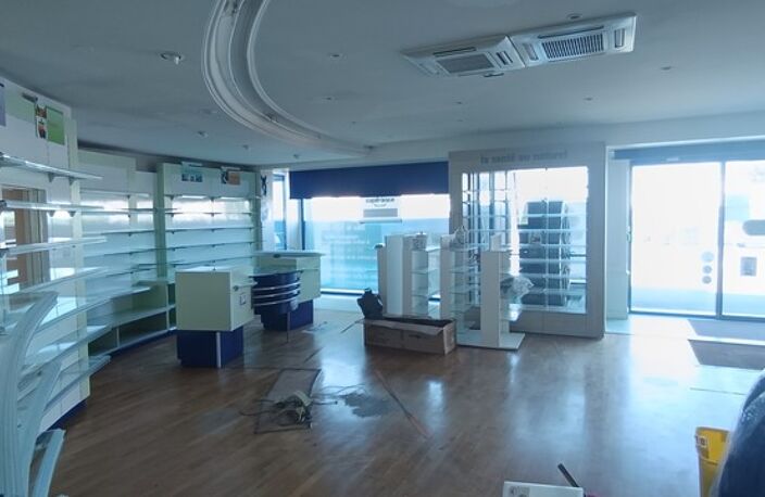 A vendre, immeuble commercial 160m2 libre, La Cotinière, Dpt Charente Maritime (17) — photo 2
