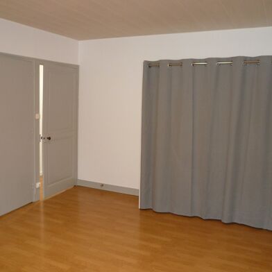 Maison 5 pièces 740 €