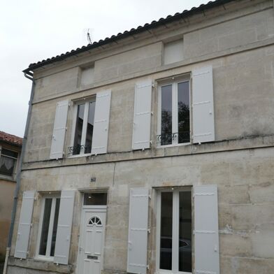 Maison 5 pièces 740 €