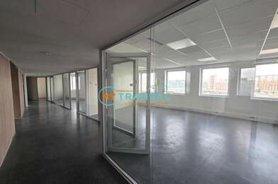 Local industriel  24575 €