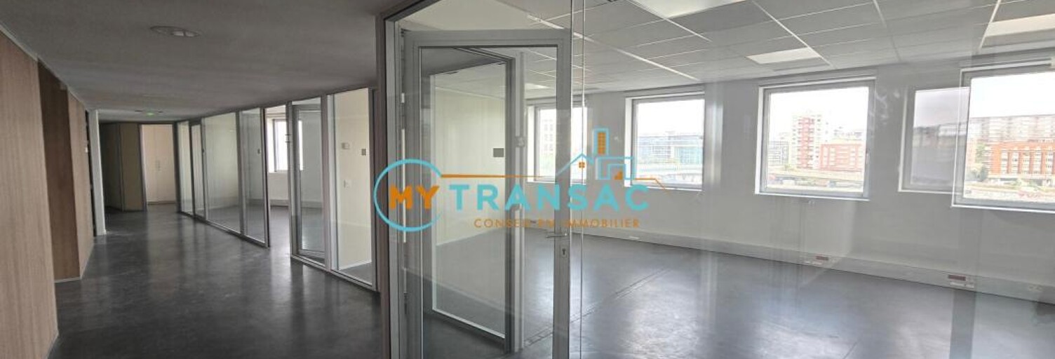 Local industriel  2457 m² à louer à Ivry-sur-Seine (94200)