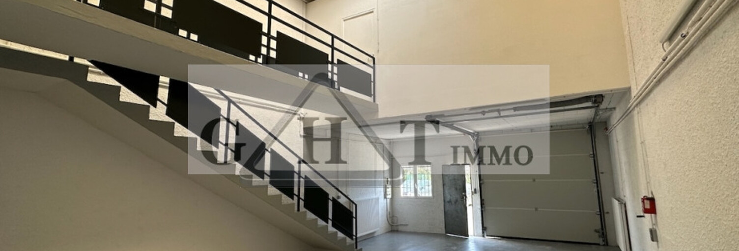 Local industriel  130 m² à louer à Savigny-le-Temple (77176)