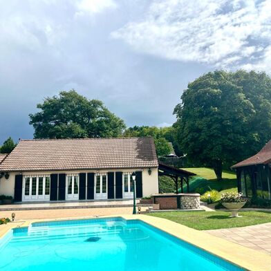 Maison 7 pièces 318000 €