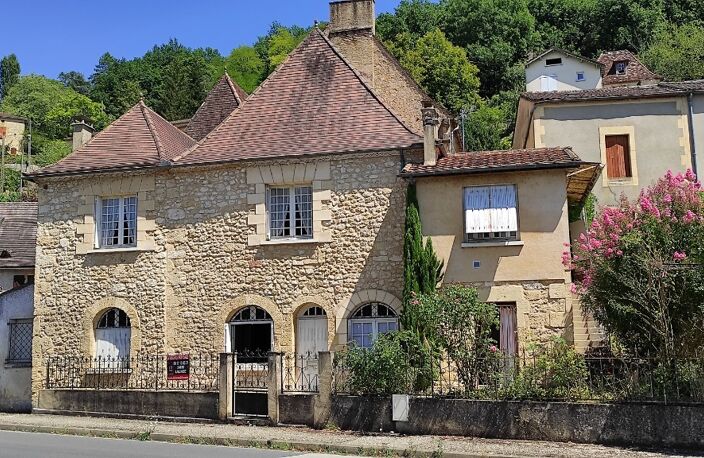 ---- SOUS OFFRE D'ACHAT AVEC L'AGENCE IMMOBLIERE FD IMMO LALINDE, PRO DEPUIS 1992---      TRÈS BELLE MAISON DE BOURG EN PIERRES 162 M² HAB SUR 2 NIVEAUX POSSIBILITÉ 2 T3  + CAVE + JARDIN CLOS DANS UN BOURG AVEC COMMERCES — photo 2
