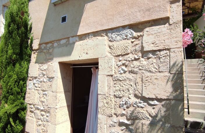 ---- SOUS OFFRE D'ACHAT AVEC L'AGENCE IMMOBLIERE FD IMMO LALINDE, PRO DEPUIS 1992---      TRÈS BELLE MAISON DE BOURG EN PIERRES 162 M² HAB SUR 2 NIVEAUX POSSIBILITÉ 2 T3  + CAVE + JARDIN CLOS DANS UN BOURG AVEC COMMERCES — photo 4