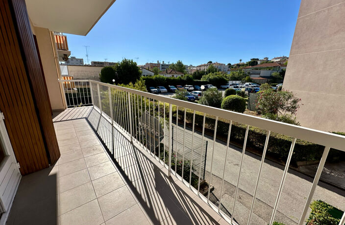 Appartement 4 pièces + 2 terrasses / cave et stationnement — photo 2