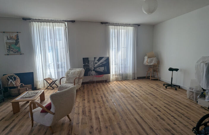 Saint-Hilaire-La-Palud, maison à vendre en pierre de 130m2 — photo 5