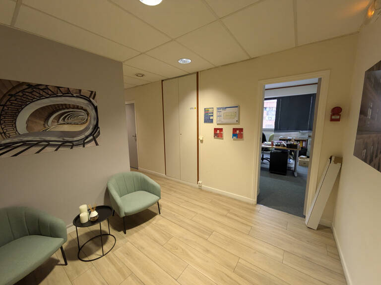 BUREAUX VENDU VIDE — photo 1