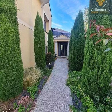 Maison 7 pièces 499000 €