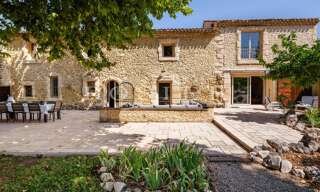 Maison 9 Pièces 360 m² à vendre à Le Thor (84250)