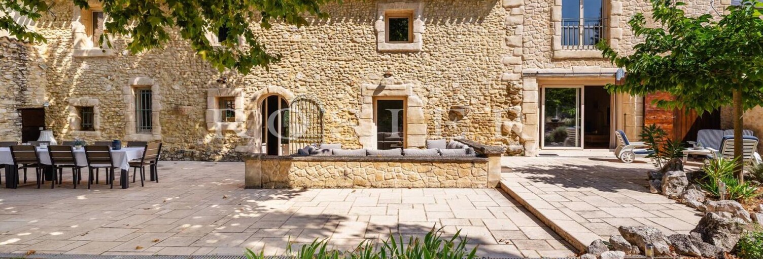 Maison 9 Pièces 360 m² à vendre à Le Thor (84250)