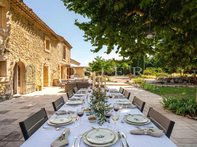 Authentique mas du XVII ème siècle en pierre, 360 m² sur terrain — photo du bien