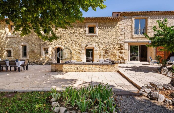 Authentique mas du XVII ème siècle en pierre, 360 m² sur terrain — photo 2