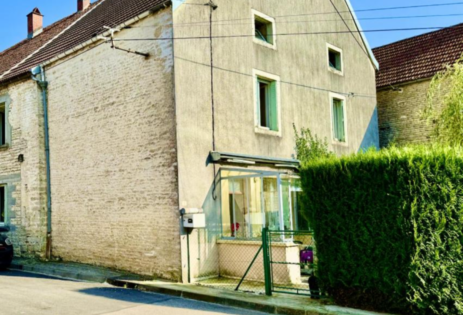 Courban (21520 Côte-d'Or), maison de village avec cour, gara — photo 1