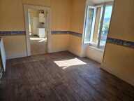 Appartement T3 avec terrasse, terrain et dépendanc e — photo 3