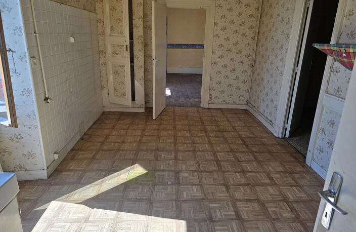 Appartement T3 avec terrasse, terrain et dépendanc e — photo 4